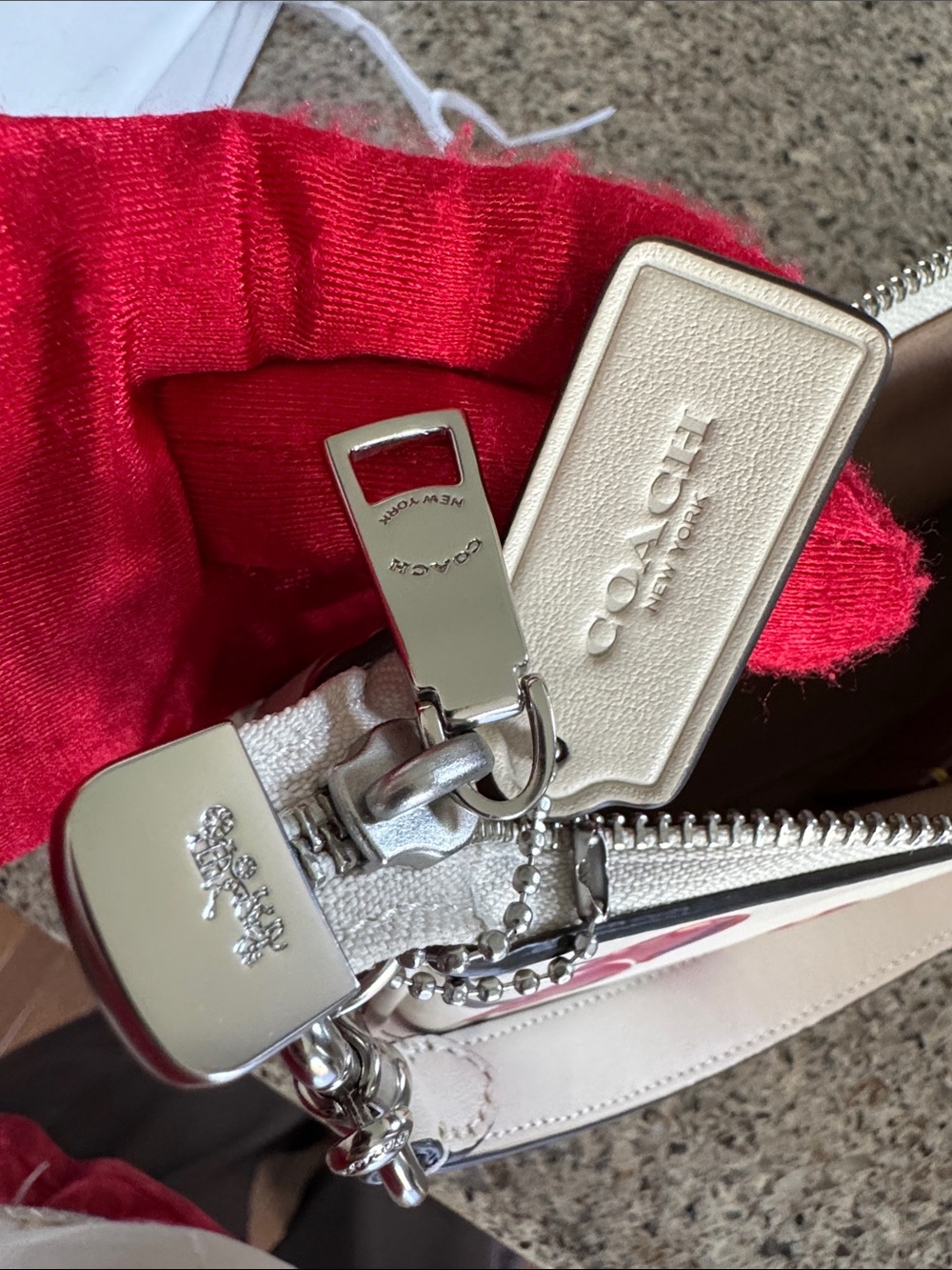 πCoachTeri Shoulder Bag With Cherry Print #CZ774π LIKE NEWπ - Picture 12 of 17